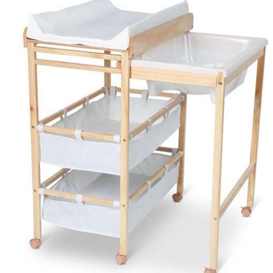 多功能折叠婴儿护理台